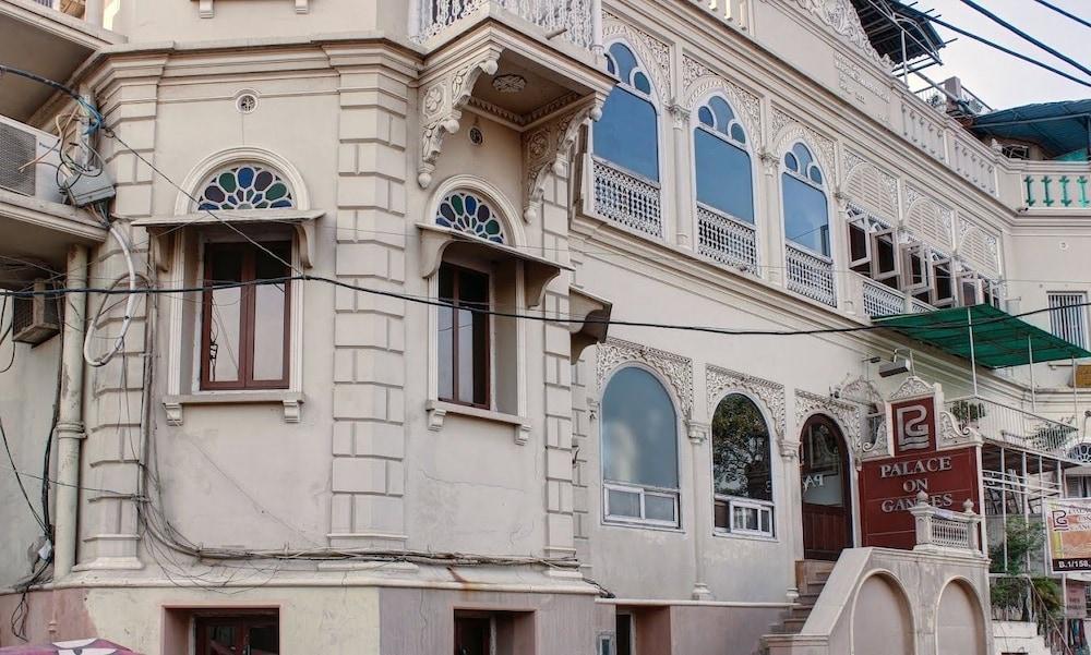ורנאסי Palace On Ganges - Heritage Hotel מראה חיצוני תמונה