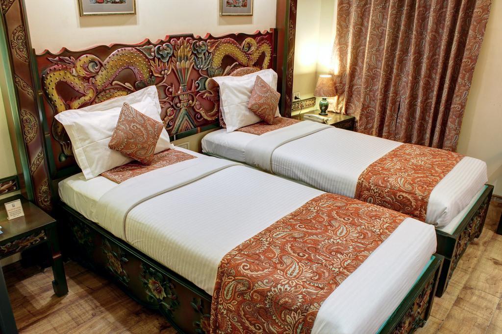 ורנאסי Palace On Ganges - Heritage Hotel מראה חיצוני תמונה