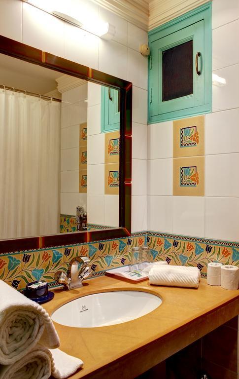 ורנאסי Palace On Ganges - Heritage Hotel מראה חיצוני תמונה