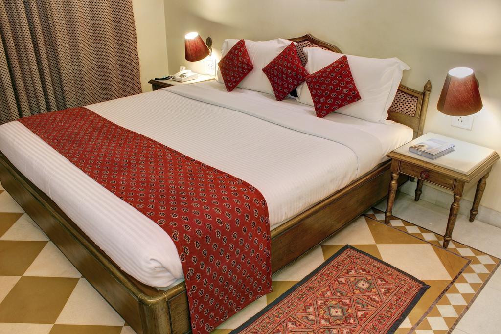 ורנאסי Palace On Ganges - Heritage Hotel חדר תמונה