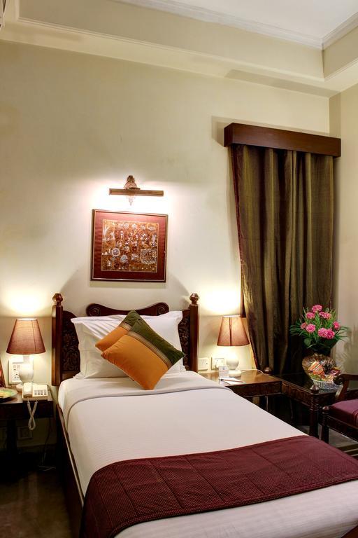 ורנאסי Palace On Ganges - Heritage Hotel מראה חיצוני תמונה