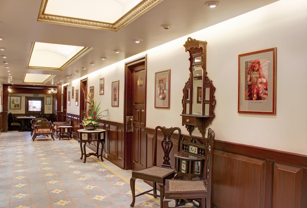 ורנאסי Palace On Ganges - Heritage Hotel מראה חיצוני תמונה