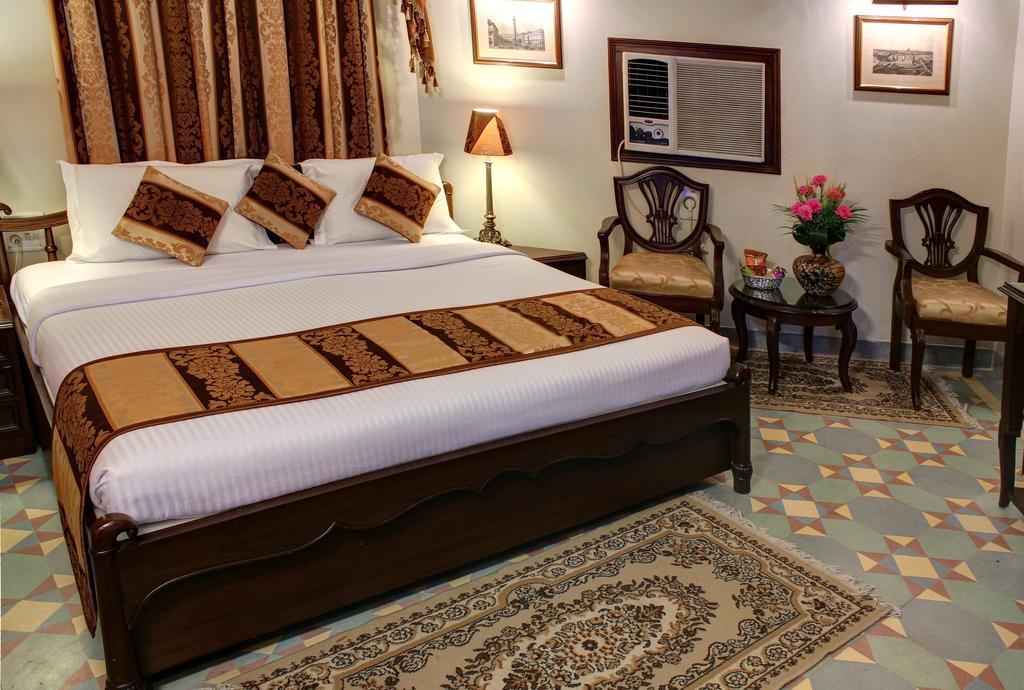 ורנאסי Palace On Ganges - Heritage Hotel חדר תמונה