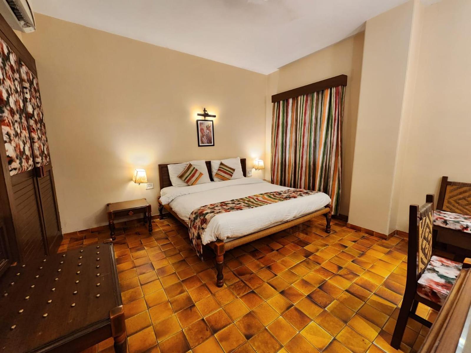 ורנאסי Palace On Ganges - Heritage Hotel מראה חיצוני תמונה