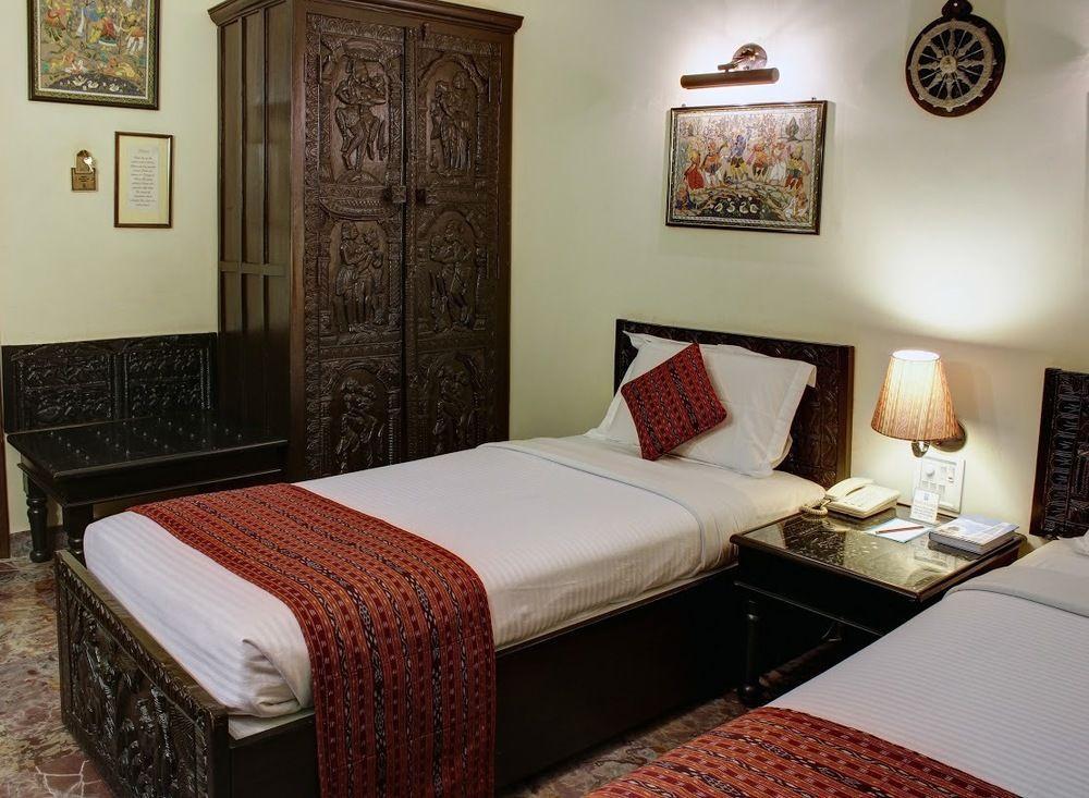 ורנאסי Palace On Ganges - Heritage Hotel מראה חיצוני תמונה