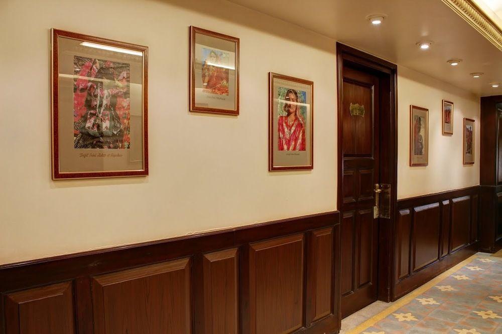 ורנאסי Palace On Ganges - Heritage Hotel מראה חיצוני תמונה