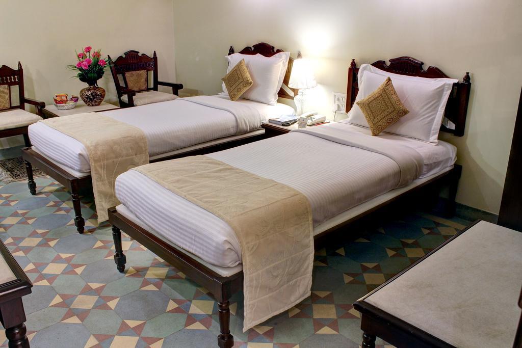 ורנאסי Palace On Ganges - Heritage Hotel מראה חיצוני תמונה