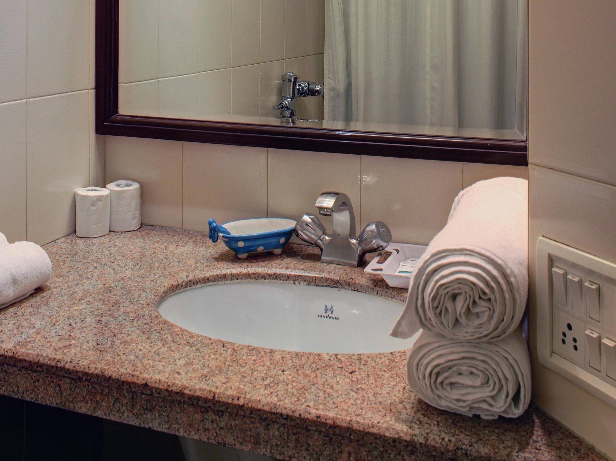 ורנאסי Palace On Ganges - Heritage Hotel מראה חיצוני תמונה