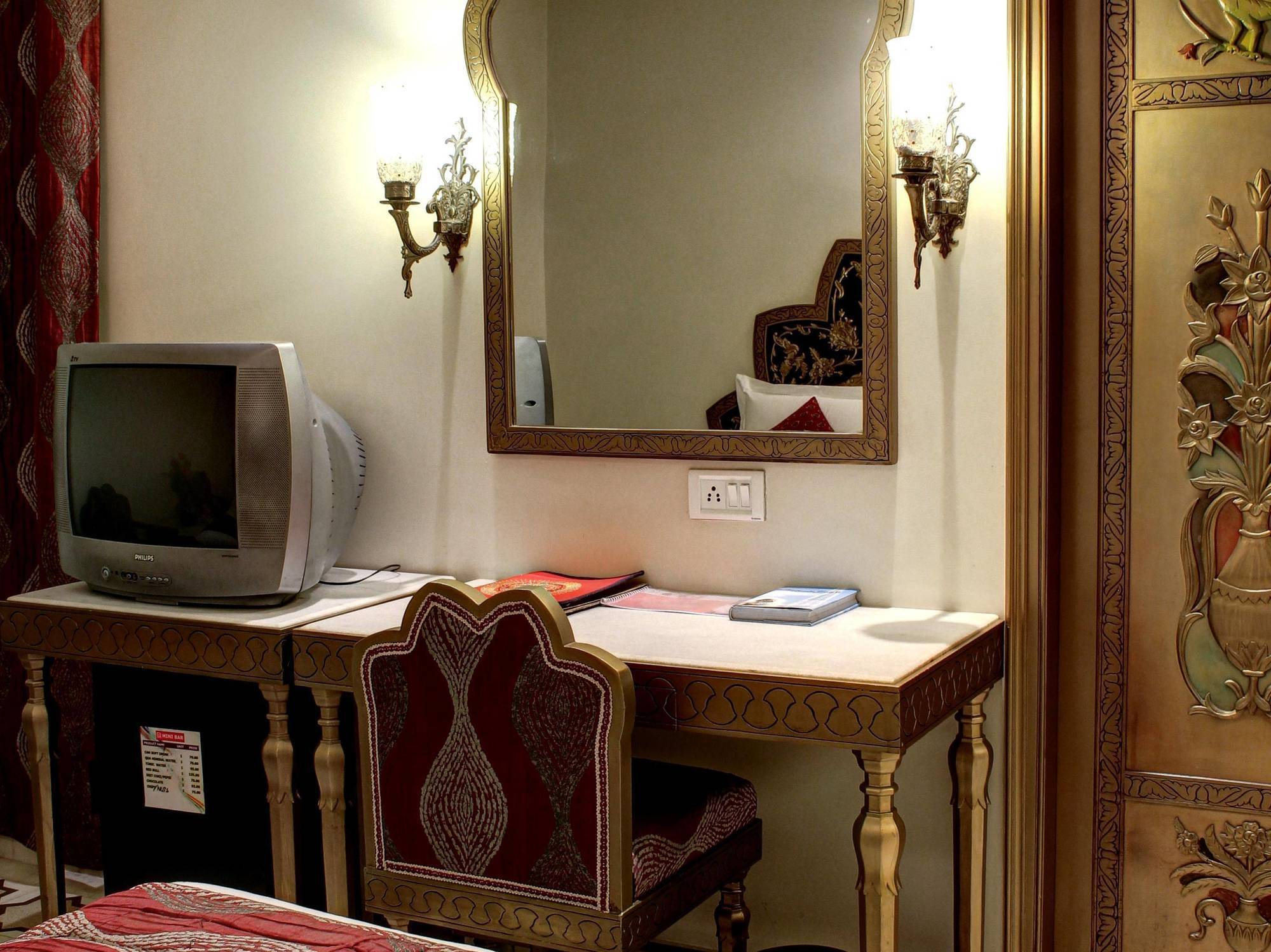 ורנאסי Palace On Ganges - Heritage Hotel מראה חיצוני תמונה